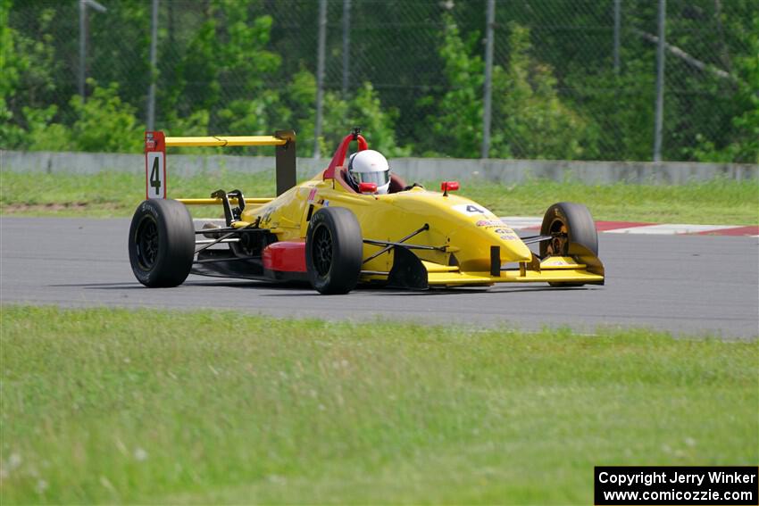 John Janssen's Formula Continental Van Diemen RF02/Mazda