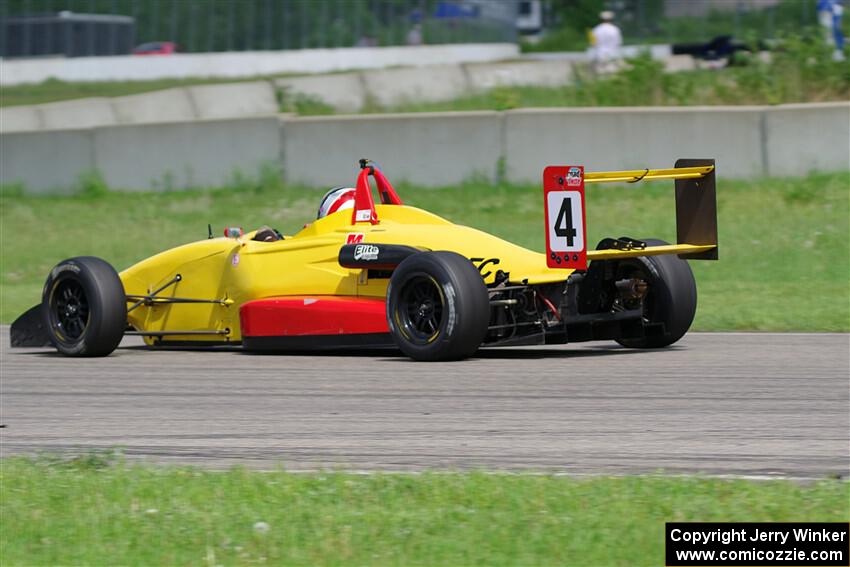 John Janssen's Formula Continental Van Diemen RF02/Mazda