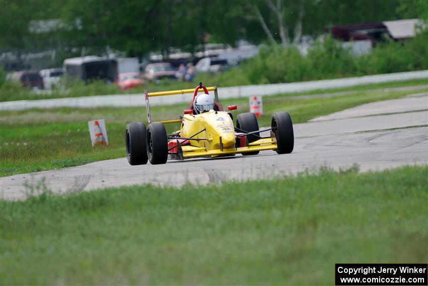 John Janssen's Formula Continental Van Diemen RF02/Mazda