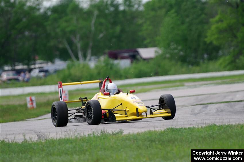 John Janssen's Formula Continental Van Diemen RF02/Mazda