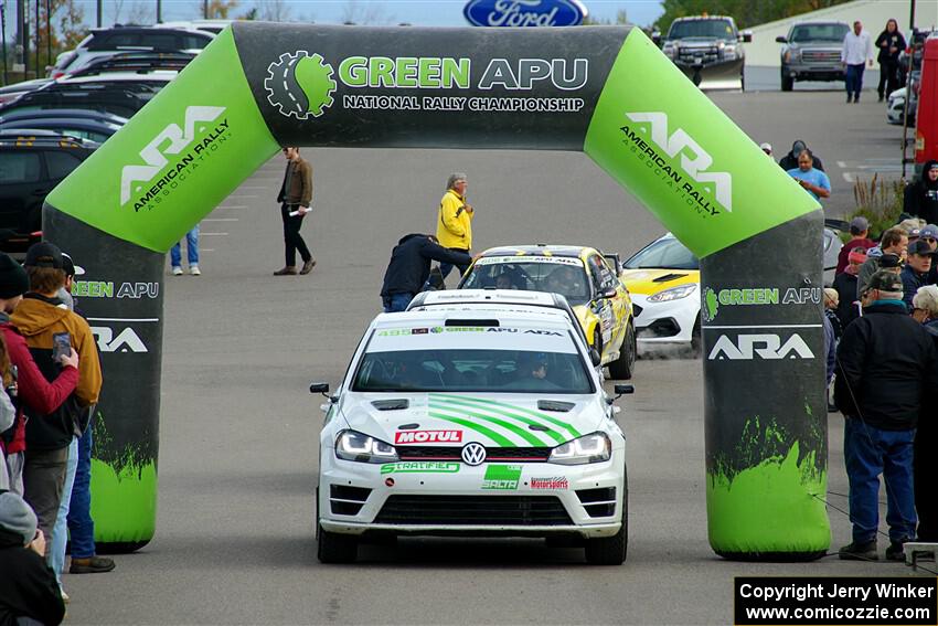 Steve Bis / Kelly Keefe VW Golf R at the ceremonial start.