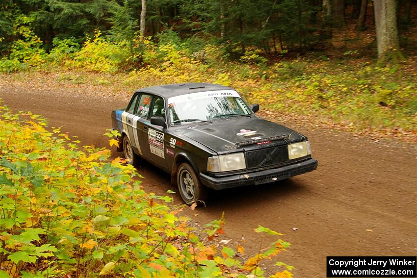 Adam Brock / Bryce Proseus Volvo 244 on SS2, Bob Lake I.