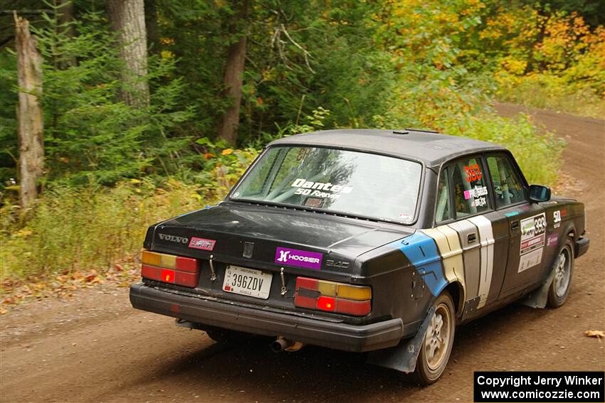 Adam Brock / Bryce Proseus Volvo 244 on SS2, Bob Lake I.