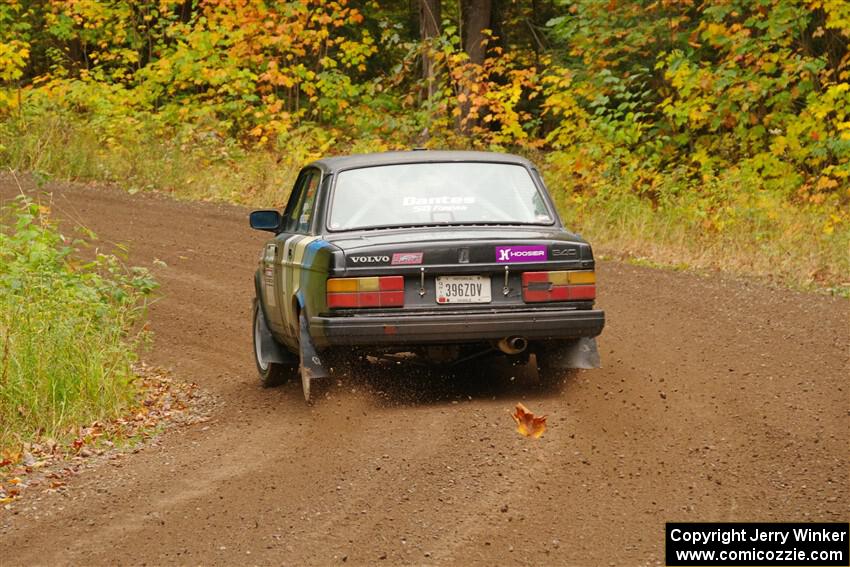 Adam Brock / Bryce Proseus Volvo 244 on SS2, Bob Lake I.