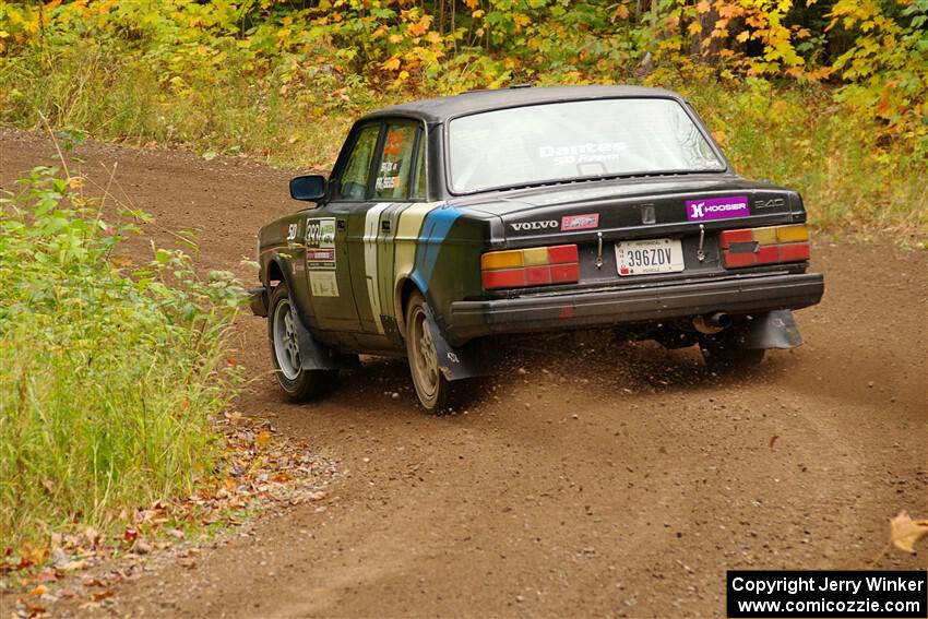 Adam Brock / Bryce Proseus Volvo 244 on SS2, Bob Lake I.