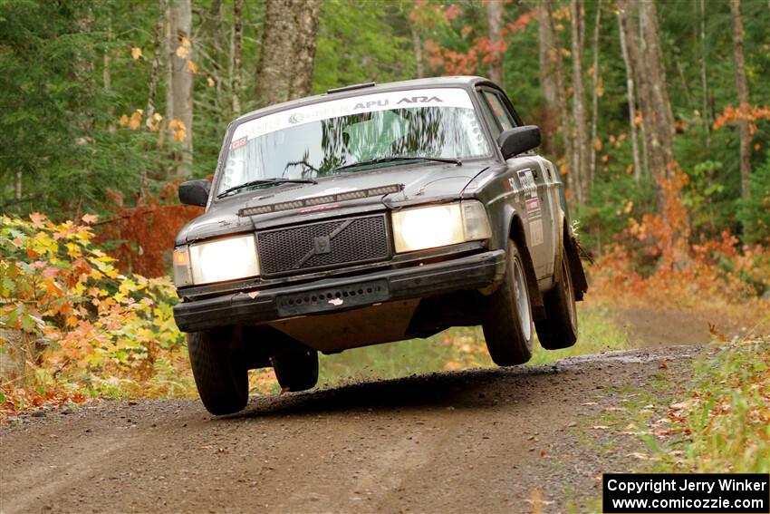 Adam Brock / Bryce Proseus Volvo 244 on SS9, Al's Playground I.