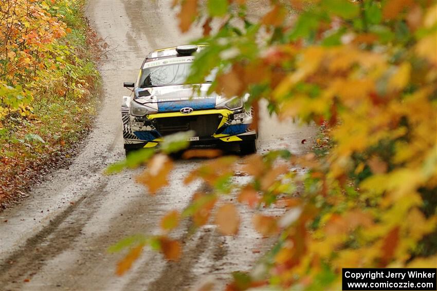 Enda McCormack / Liam McCormack Hyundai i20 R5 on SS13, Trouble.