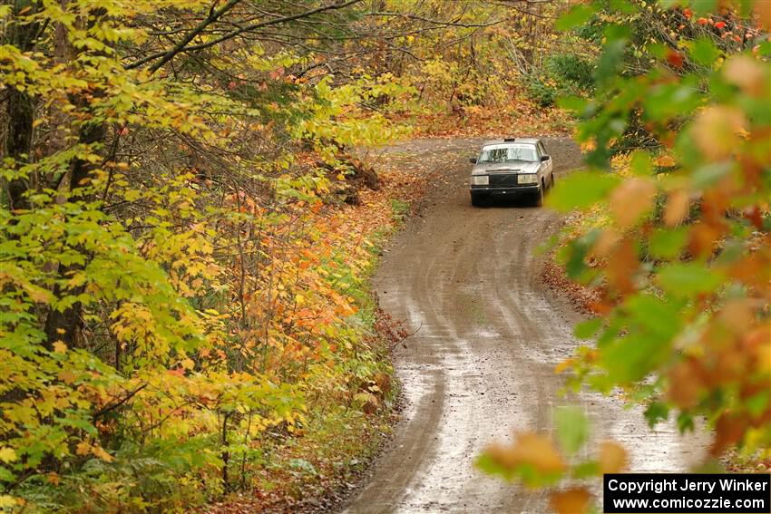 Adam Brock / Bryce Proseus Volvo 244 on SS13, Trouble.