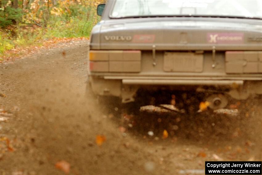 Adam Brock / Bryce Proseus Volvo 244 on SS13, Trouble.