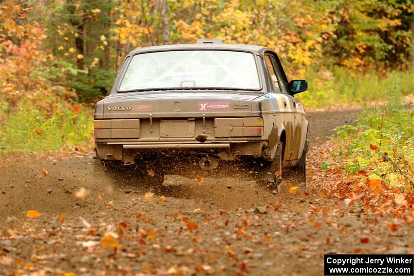 Adam Brock / Bryce Proseus Volvo 244 on SS13, Trouble.