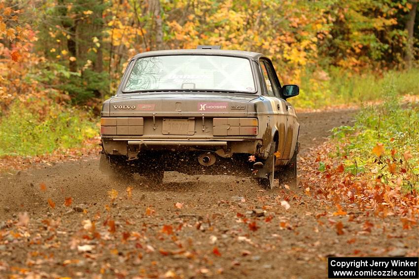 Adam Brock / Bryce Proseus Volvo 244 on SS13, Trouble.