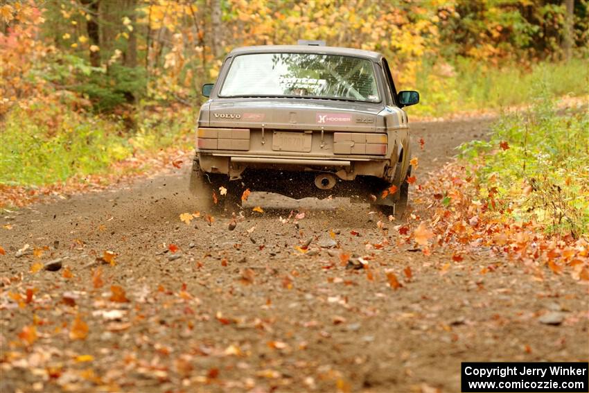 Adam Brock / Bryce Proseus Volvo 244 on SS13, Trouble.