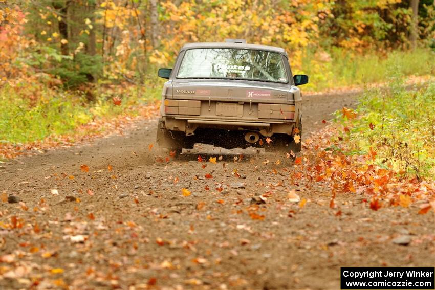 Adam Brock / Bryce Proseus Volvo 244 on SS13, Trouble.