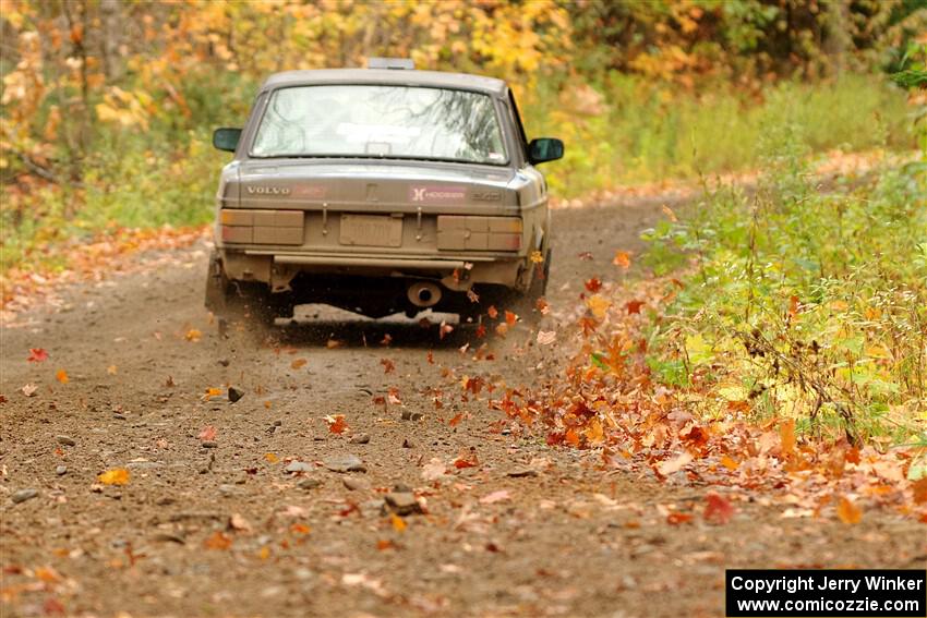 Adam Brock / Bryce Proseus Volvo 244 on SS13, Trouble.