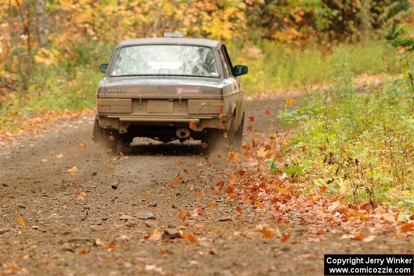 Adam Brock / Bryce Proseus Volvo 244 on SS13, Trouble.