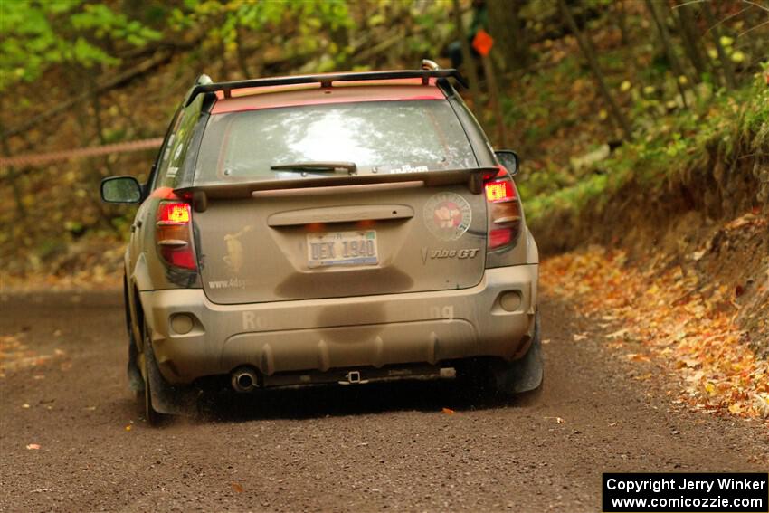 Doug Gekiere / Andrew Tuten Pontiac Vibe GT on SS16, Mount Marquette.