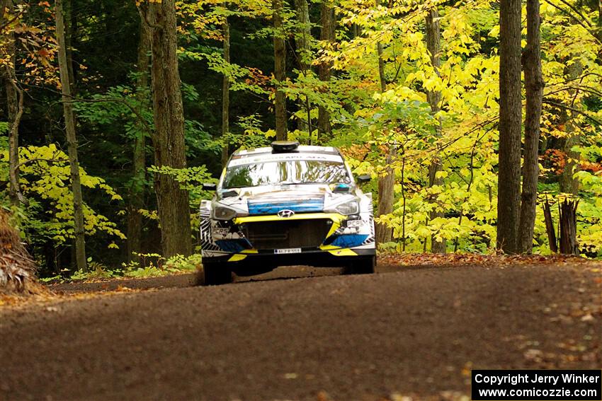 Enda McCormack / Liam McCormack Hyundai i20 R5 on SS16, Mount Marquette.