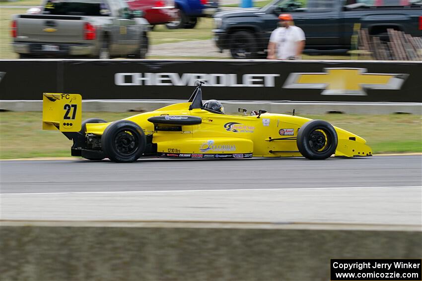 Hartley MacDonald's Van Diemen RF06