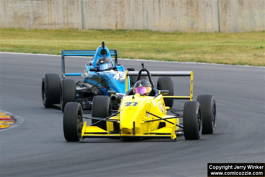 Hartley MacDonald's Van Diemen RF06 and Shane Prieto's Firman RFR 1000