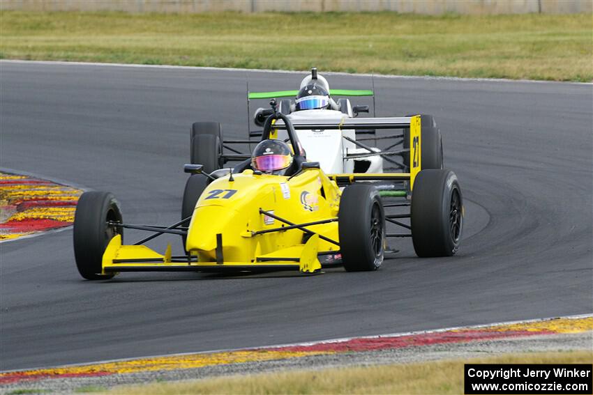 Hartley MacDonald's Van Diemen RF06 and Matt McDonough's Radon Rn.10