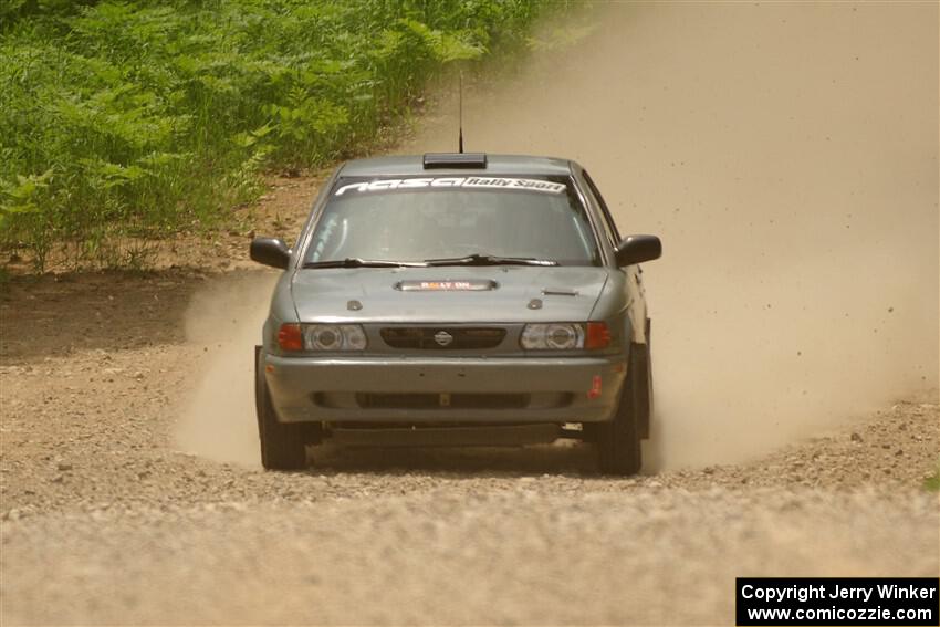 Dexter Clark / Bryce Proseus Nissan Sentra SE-R on SS1, Camp 3 North.