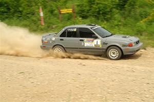 Dexter Clark / Bryce Proseus Nissan Sentra SE-R on SS3, Woodtick Hollow.