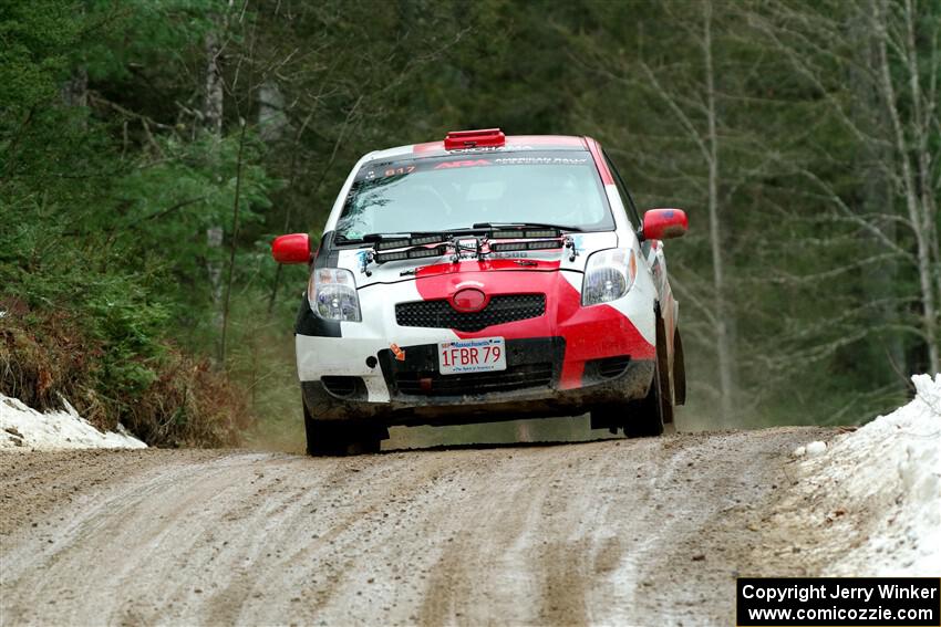 Phill Giliver / Liz Cordara Toyota Yaris on SS7, Hunters-McCormick Lake I.