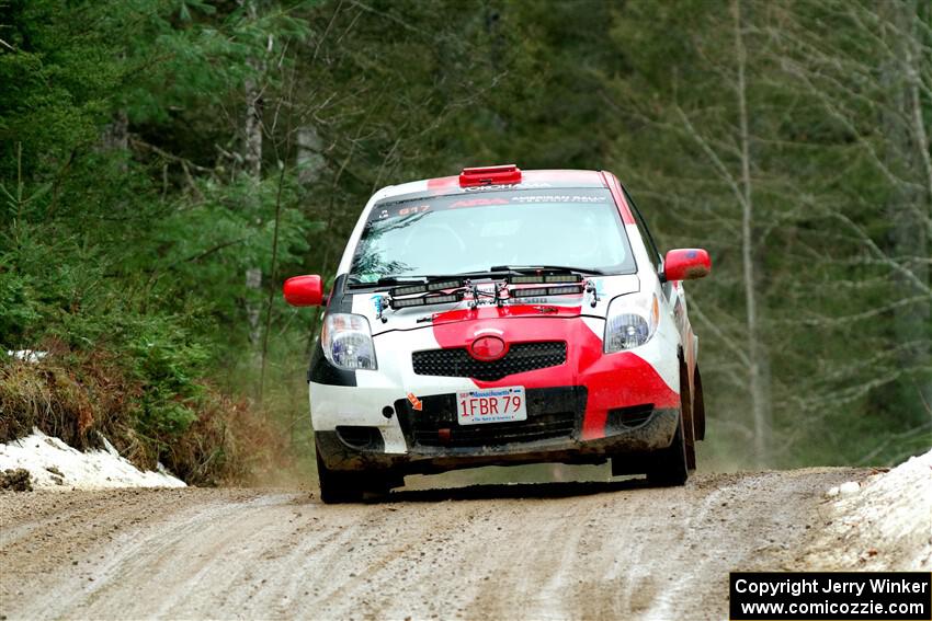 Phill Giliver / Liz Cordara Toyota Yaris on SS7, Hunters-McCormick Lake I.