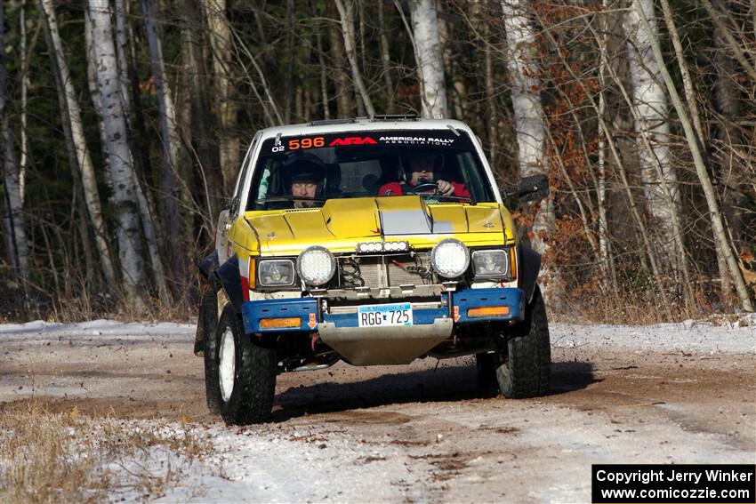 Scott Parrott / Shawn Silewski Chevy S-10 on SS1, Nemadji Trail East.