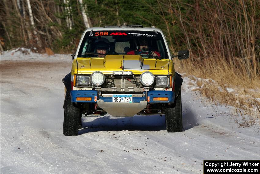 Scott Parrott / Shawn Silewski Chevy S-10 on SS1, Nemadji Trail East.