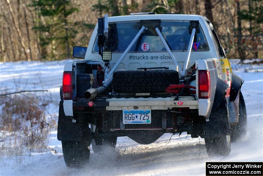 Scott Parrott / Shawn Silewski Chevy S-10 on SS1, Nemadji Trail East.