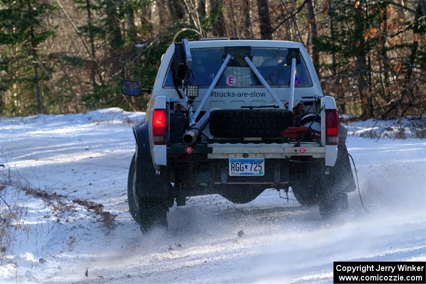 Scott Parrott / Shawn Silewski Chevy S-10 on SS1, Nemadji Trail East.