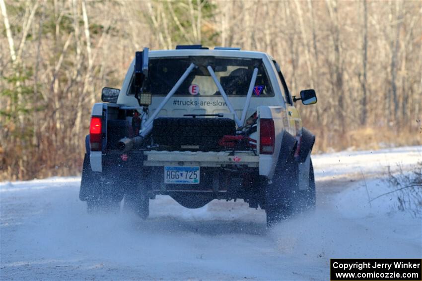 Scott Parrott / Shawn Silewski Chevy S-10 on SS2, Nemadji Trail West.