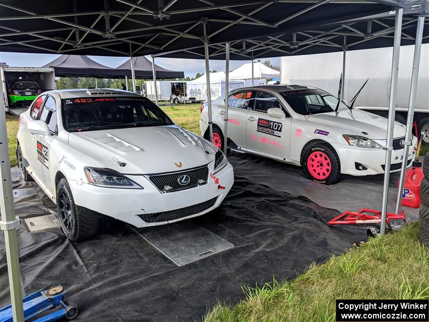 Michael Hooper / Michael Hordijk Lexus IS350 and Richo Healey / Michelle Miller Lexus IS250 before Friday's stages.