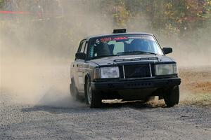 Adam Brock / Shanti Witt Volvo 244 on SS1, Al's Playground I.