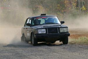 Adam Brock / Shanti Witt Volvo 244 on SS1, Al's Playground I.