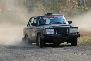 Adam Brock / Shanti Witt Volvo 244 on SS1, Al's Playground I.