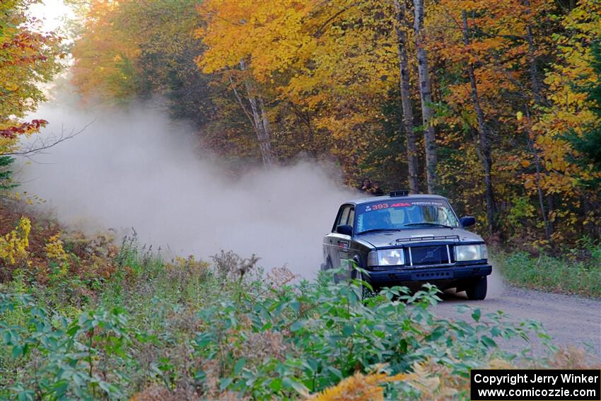 Adam Brock / Shanti Witt Volvo 244 on SS5, Far Point I.