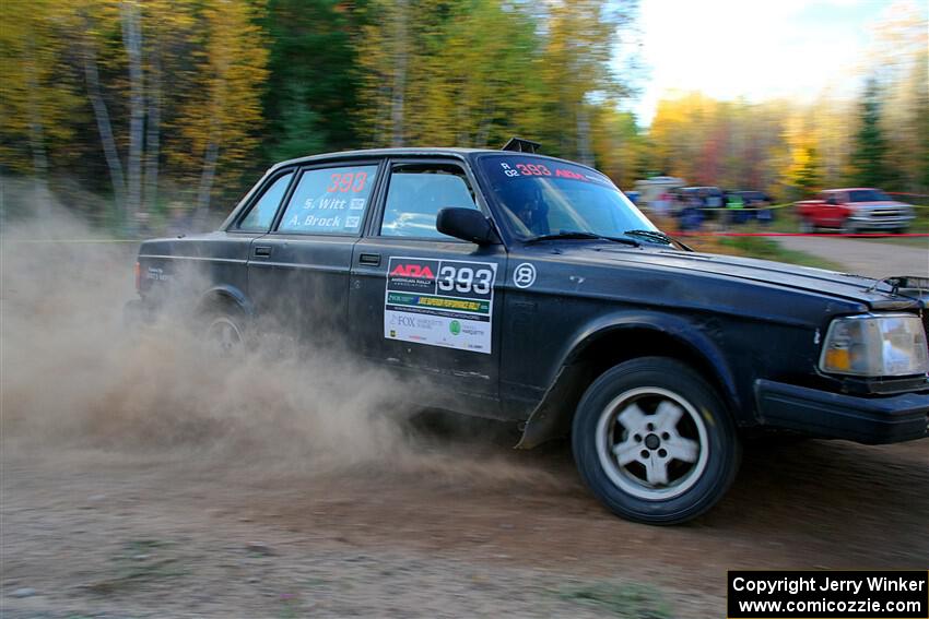 Adam Brock / Shanti Witt Volvo 244 on SS5, Far Point I.