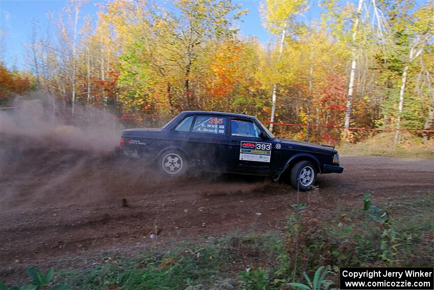 Adam Brock / Shanti Witt Volvo 244 on SS5, Far Point I.