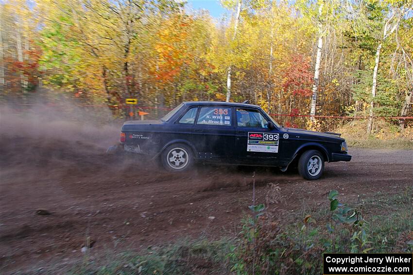 Adam Brock / Shanti Witt Volvo 244 on SS5, Far Point I.