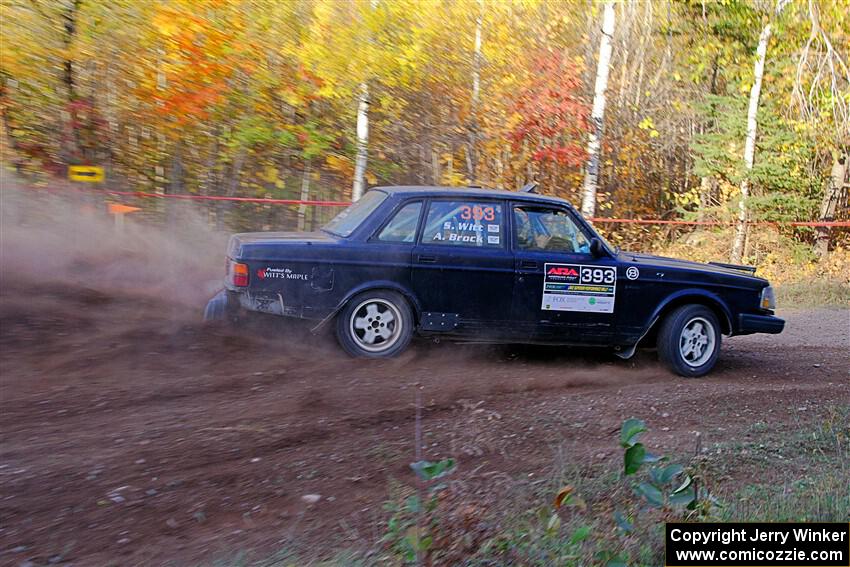 Adam Brock / Shanti Witt Volvo 244 on SS5, Far Point I.