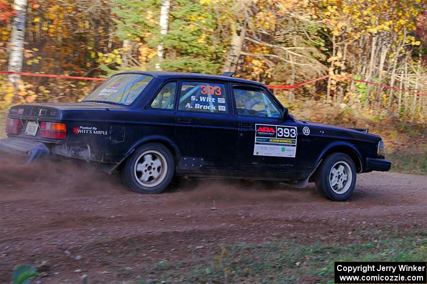 Adam Brock / Shanti Witt Volvo 244 on SS5, Far Point I.