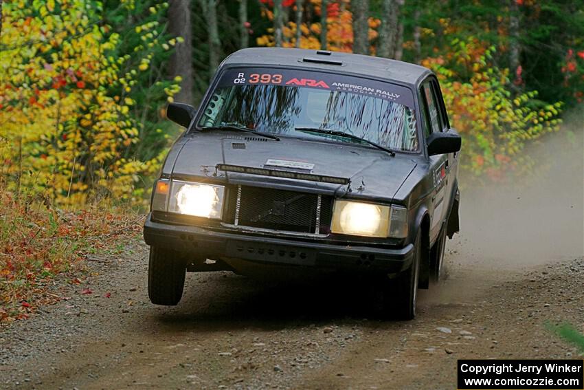 Adam Brock / Shanti Witt Volvo 244 on SS10, Al's Playground II.