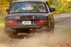 Adam Brock / Shanti Witt Volvo 244 on SS15, Double Trouble.