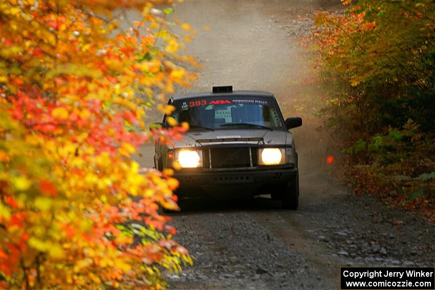 Adam Brock / Shanti Witt Volvo 244 on SS15, Double Trouble.