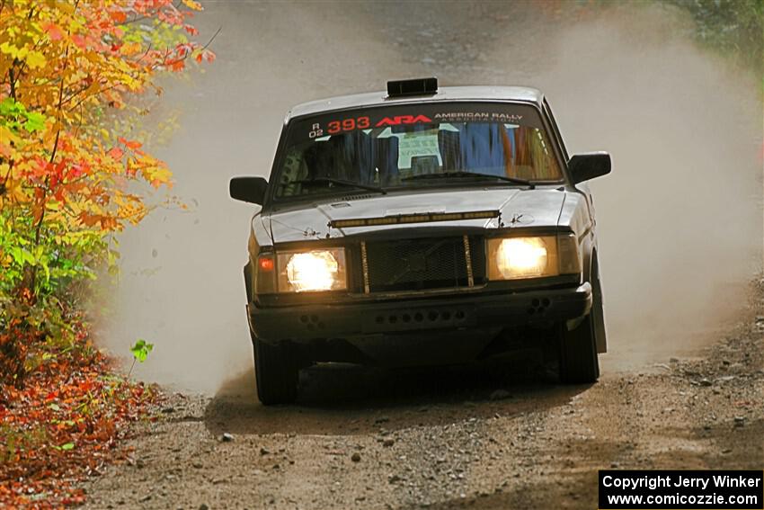 Adam Brock / Shanti Witt Volvo 244 on SS15, Double Trouble.