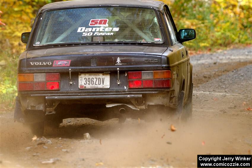 Adam Brock / Shanti Witt Volvo 244 on SS15, Double Trouble.