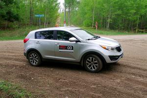 The '00' car, a Kia Sportage, on SS5, Kabekona II.