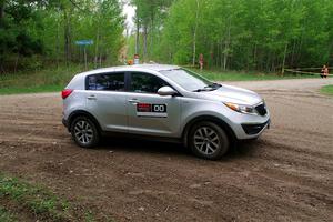 The '00' car, a Kia Sportage, on SS5, Kabekona II.